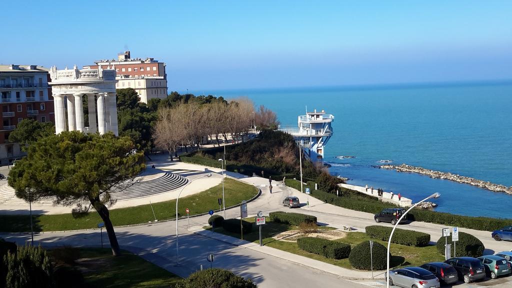 Grand Hotel Passetto Ancona Exterior foto